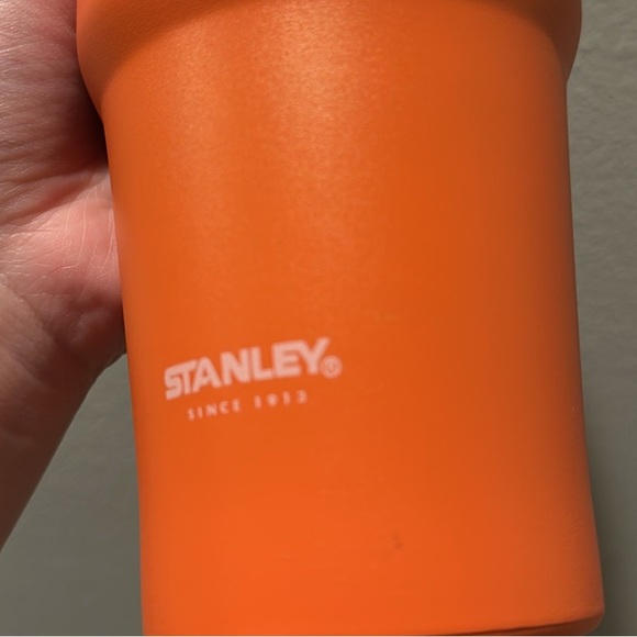 Stanley X Starbucks Orange 20oz Tumbler - Picture 3 of 6